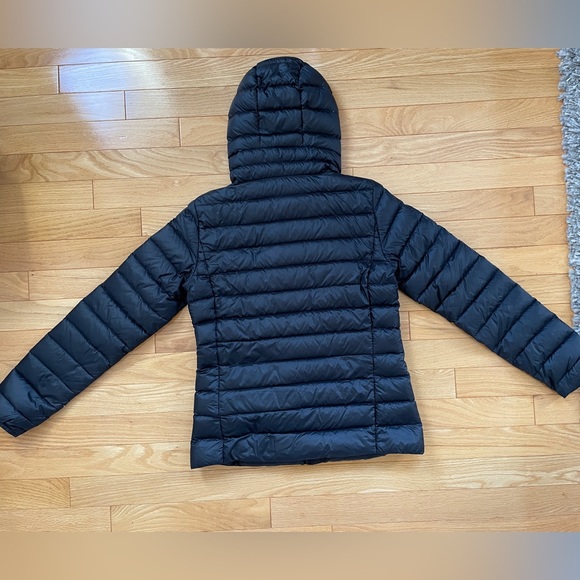 Roots Women’s Zip Down Packable Jacket - Picture 2 of 5